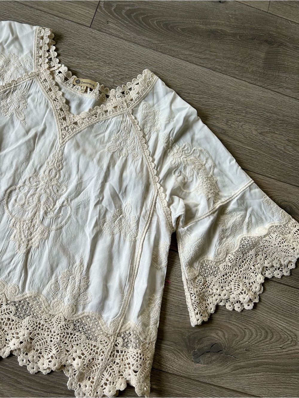 Democracy Cream Crochet Lace-Trim Top Bell sleeves Size Small